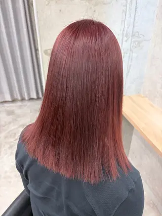 ミディアム 秋山 七海のヘアスタイル