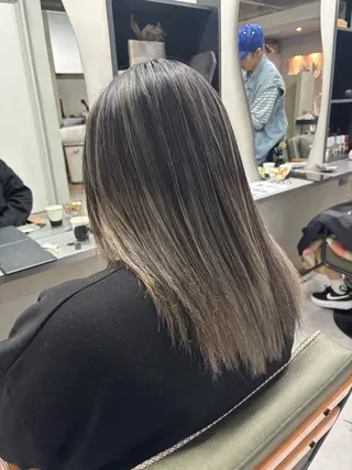 ミディアム nico麻生　長谷川 裕月のヘアスタイル