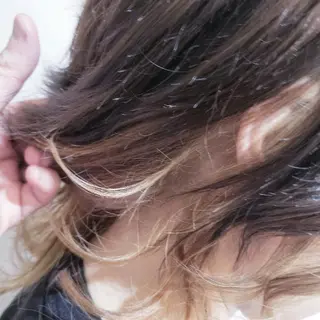 カラー ミディアム 饒平名 知也のヘアスタイル