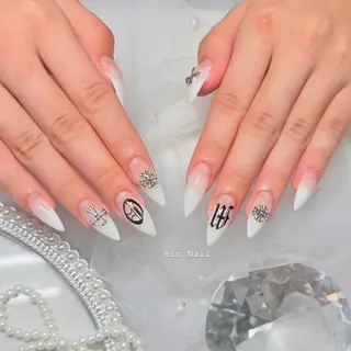ネイル HIN NAILのネイルデザイン