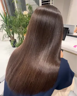 セミロング カラー 髪質改善 永田零亜のヘアスタイル