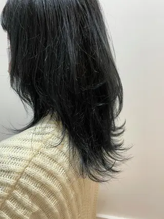 ロング カラー 透明感カラー 🩶🩵🩷AIRIのヘアスタイル