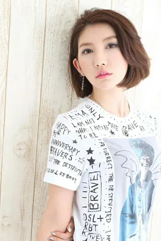 ショート 《インナーカラー》 YAMADAのヘアスタイル