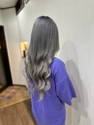 ロング TOMOMI /フロレゾンのヘアスタイル