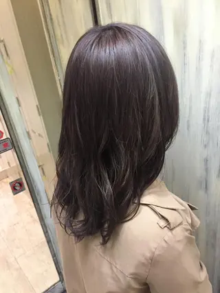 セミロング カラー ブリーチ特化 梅田本多翔のヘアスタイル