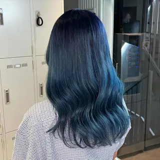 セミロング カラー ブリーチカラー 🩵MIZUKIのヘアスタイル