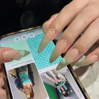 ネイル fein. Matsuri🎀のネイルデザイン