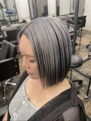 セミロング 新宿💜ブリーチ 🩷HIKARUのヘアスタイル