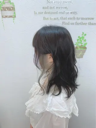ミディアム カラー 菅沼 まみのヘアスタイル