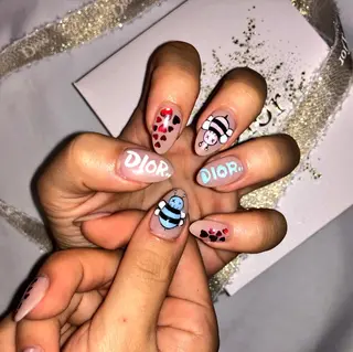 ミディアム ネイル nail 1997のネイルデザイン