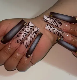 ネイル Noél_ Rikiのネイルデザイン