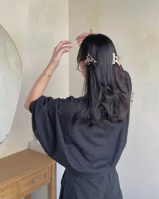 ロング ヘアアレンジ 🍋透け感カラー🍃 オリーブ🍐Kahoのヘアスタイル