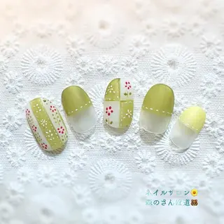 ネイル ショートネイル 森のさんぽ道のネイルデザイン