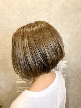 ショート カラー ✨️極艶髪質改善✖️ クロスパーマ✨のヘアスタイル