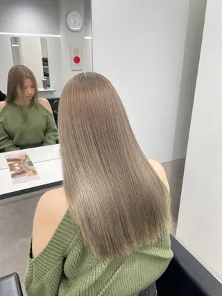 カラー GISEL TAKUYAのヘアスタイル