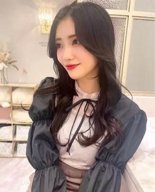 ロング fuwari 美白ショコラカラーのヘアスタイル