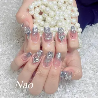 ネイル 🦋 Queenieのネイルデザイン