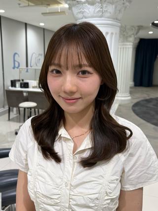 セミロング 中村 日南のヘアスタイル