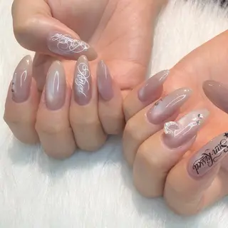 ネイル MEI 🍑 nail OAKのネイルデザイン