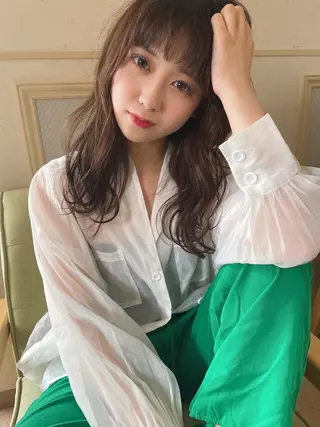 ミディアム カラー tuuli トゥーリのヘアスタイル