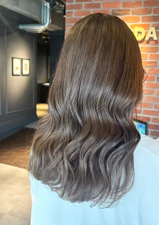 ロング カラー 武本 佑衣のヘアスタイル