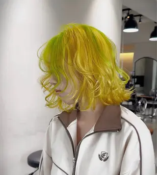 ミディアム カラー 💜ハイトーン💛 マジカルかいちゃんのヘアスタイル