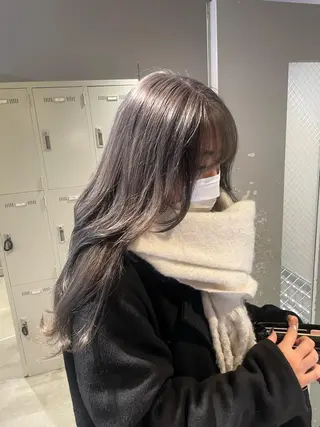 ロング カラー 抜け感レイヤー︴ ニュアンスカラーのヘアスタイル