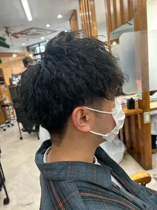 パーマ メンズ 比嘉 秀弥のヘアスタイル