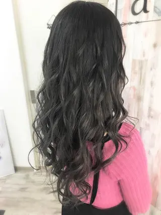 ロング カラー 艶髪🫧髪質改善 縮毛矯正✨影山湧市のヘアスタイル