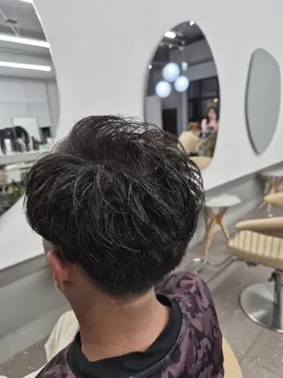 パーマ メンズ 植木 亮磨のヘアスタイル