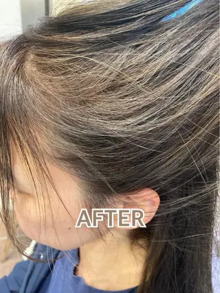 ロング カラー あやか 白髪ぼかしハイライトのヘアスタイル