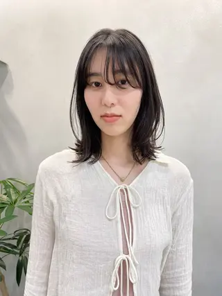 ミディアム 青木 優歩のヘアスタイル