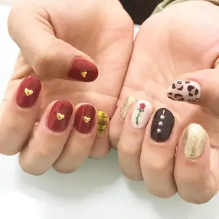ネイル 板垣 綾乃のネイルデザイン