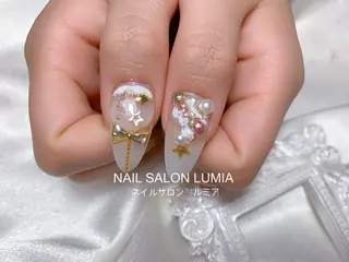 ネイル ネイルサロン ルミア Lumia 店長施術のネイルデザイン