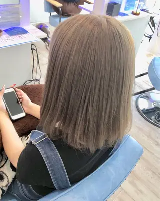 ミディアム カラー 白井 つづりのヘアスタイル