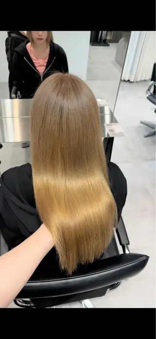 カラー 土屋 嘉慧のヘアスタイル