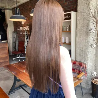 ロング カラー 透け感カラー/ momo🦕のヘアスタイル