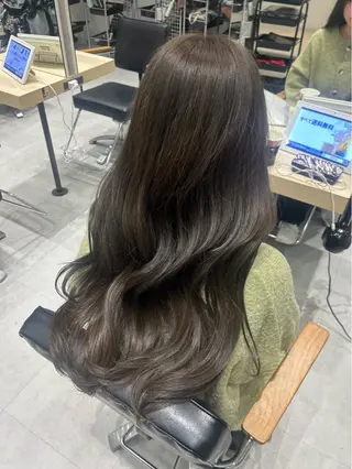 カラー 信山 怜生のヘアスタイル