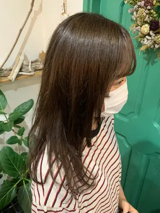 ロング カラー 佐藤 美咲のヘアスタイル