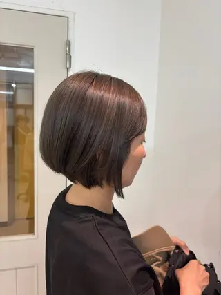 ショート カラー 室谷 ゆりあのヘアスタイル