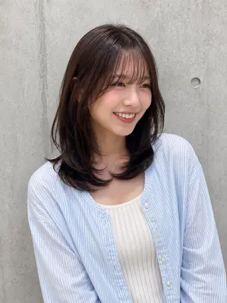 ミディアム カラー パーマ ヘアアレンジ 透明感カラー レイヤー/コウスケのヘアスタイル