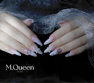 ネイル MQueen ネイルサロンのネイルデザイン