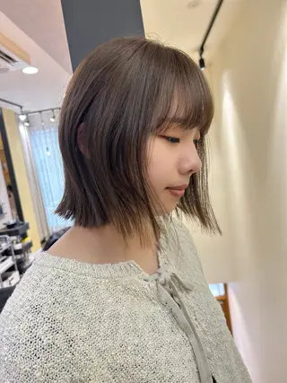 ショート カラー hubhair レイヤー/透明感のヘアスタイル
