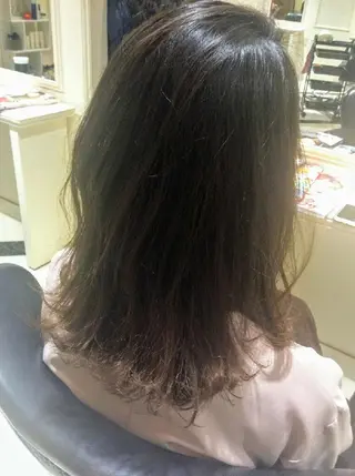 ミディアム カラー パーマ 畠村 美智子のヘアスタイル