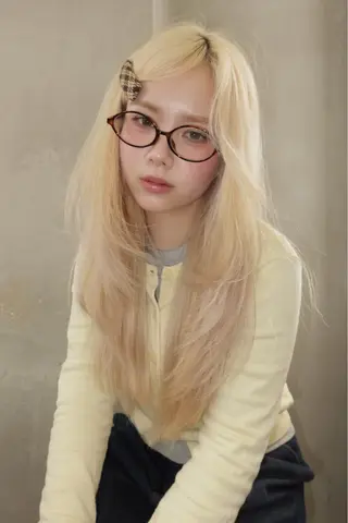 ロング カラー ヘアアレンジ ニュアンスカラー🧶 nanacoのヘアスタイル
