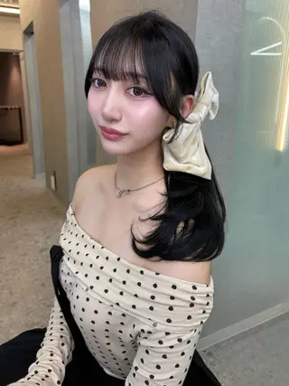ロング カラー 家村 茉由のヘアスタイル