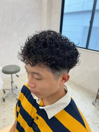 ショート パーマ メンズ 近藤 叶大のヘアスタイル