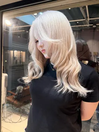 セミロング カラー EIGHT 濱田響のヘアスタイル