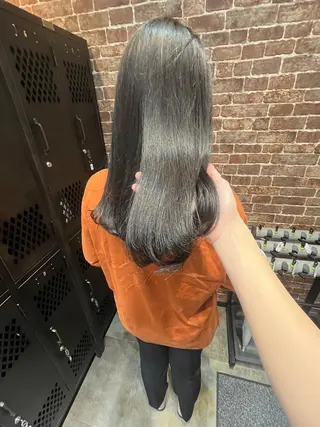 セミロング カラー パーマ ヘアアレンジ メンズ キッズ ネイル マツエク・マツパ アイブロウ 久木原 ゆりのヘアスタイル