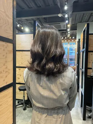 セミロング カラー ヘアアレンジ 中尾 塁のヘアスタイル